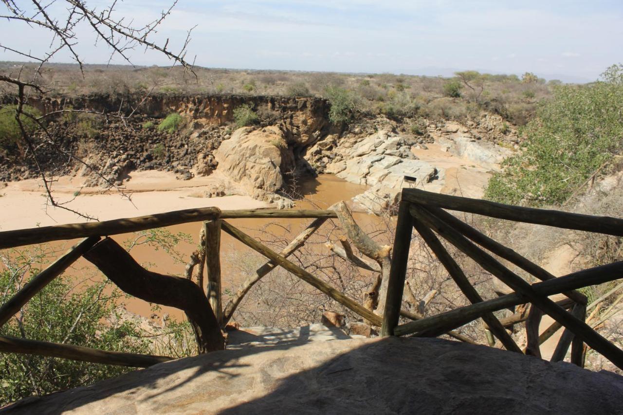 Lion'S Cave Camp, Samburu Archers Post Exterior foto