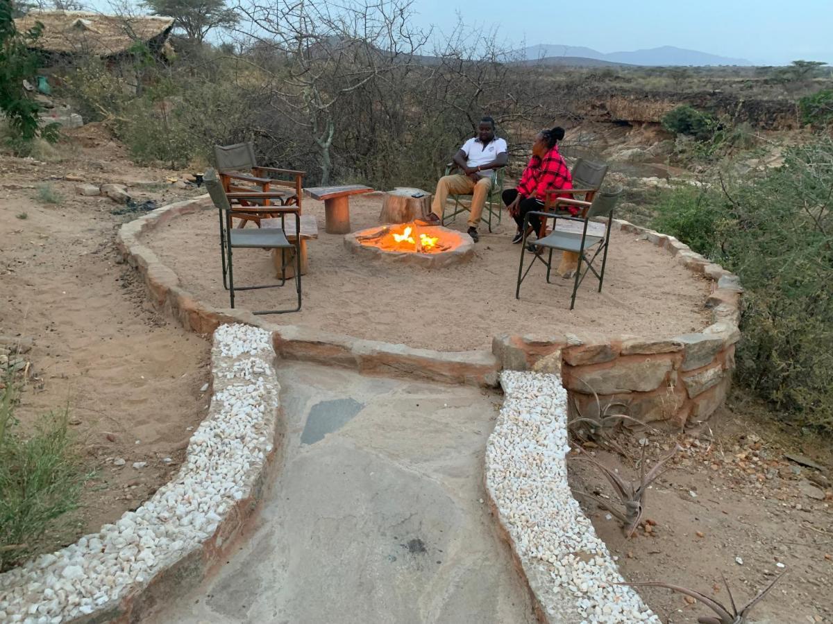 Lion'S Cave Camp, Samburu Archers Post Exterior foto
