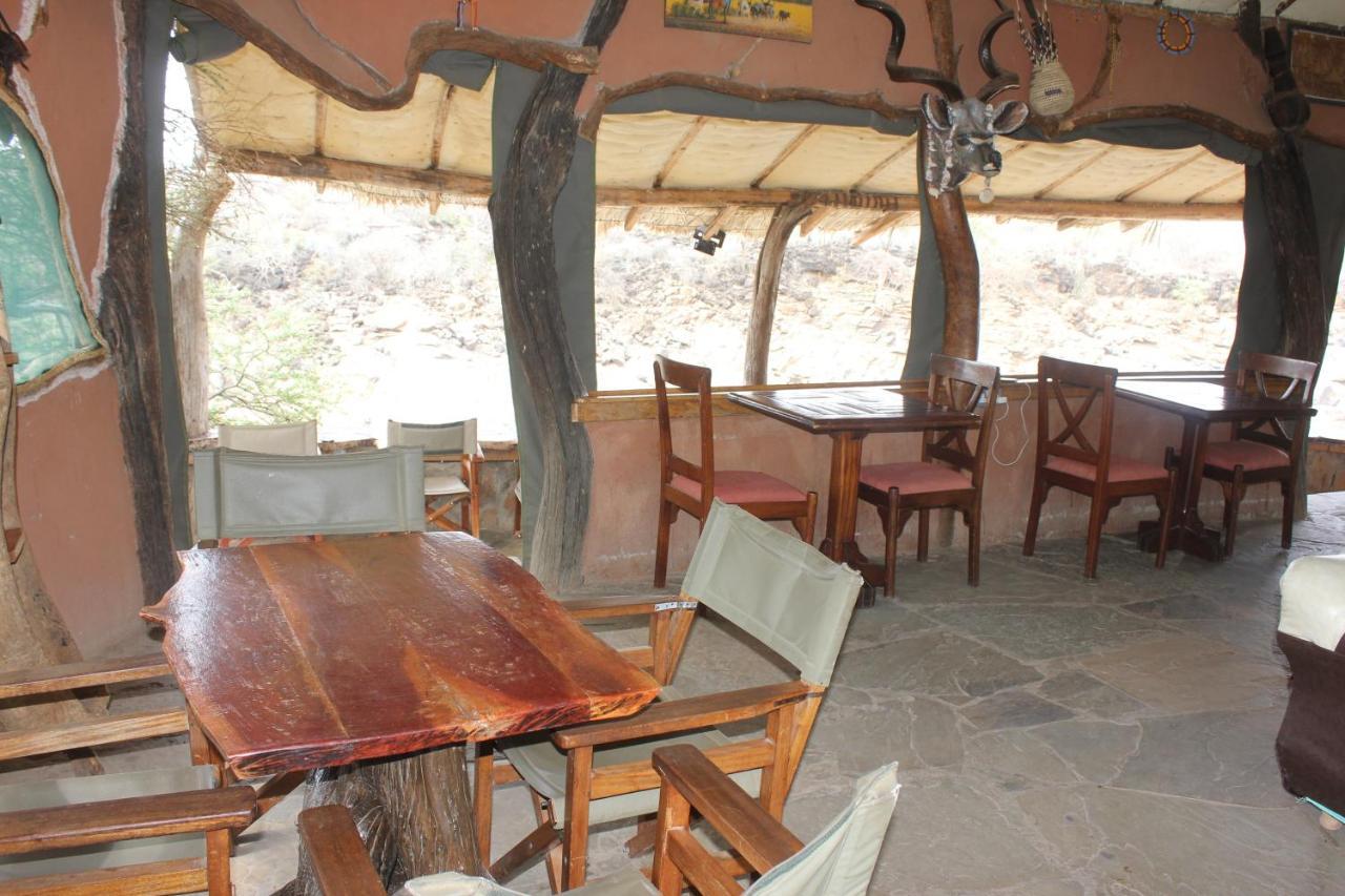 Lion'S Cave Camp, Samburu Archers Post Exterior foto