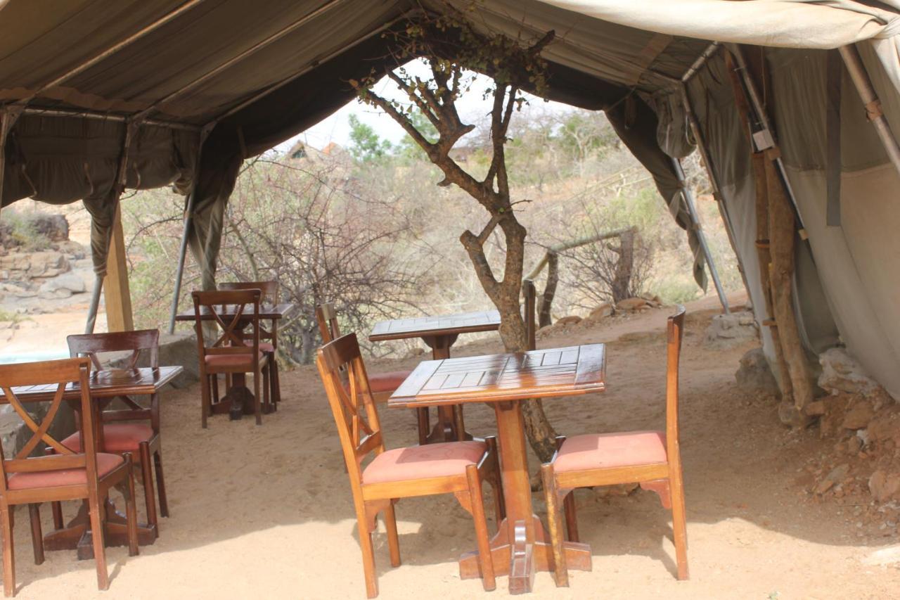 Lion'S Cave Camp, Samburu Archers Post Exterior foto
